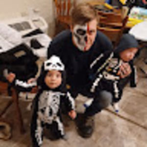 Meet your Posher, Adam